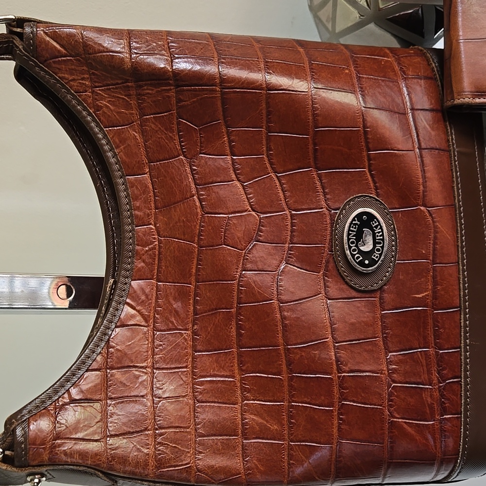 Dooney & Bourke Croc Shoulder Bag/Wallet - Picture 2 of 14
